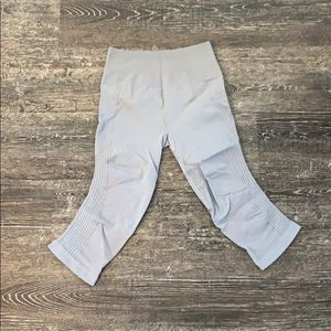 Grey Lululemon crop leggings
